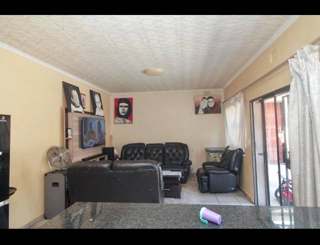 5 BEDROOM HOUSE FOR SALE IN KENSINGTON